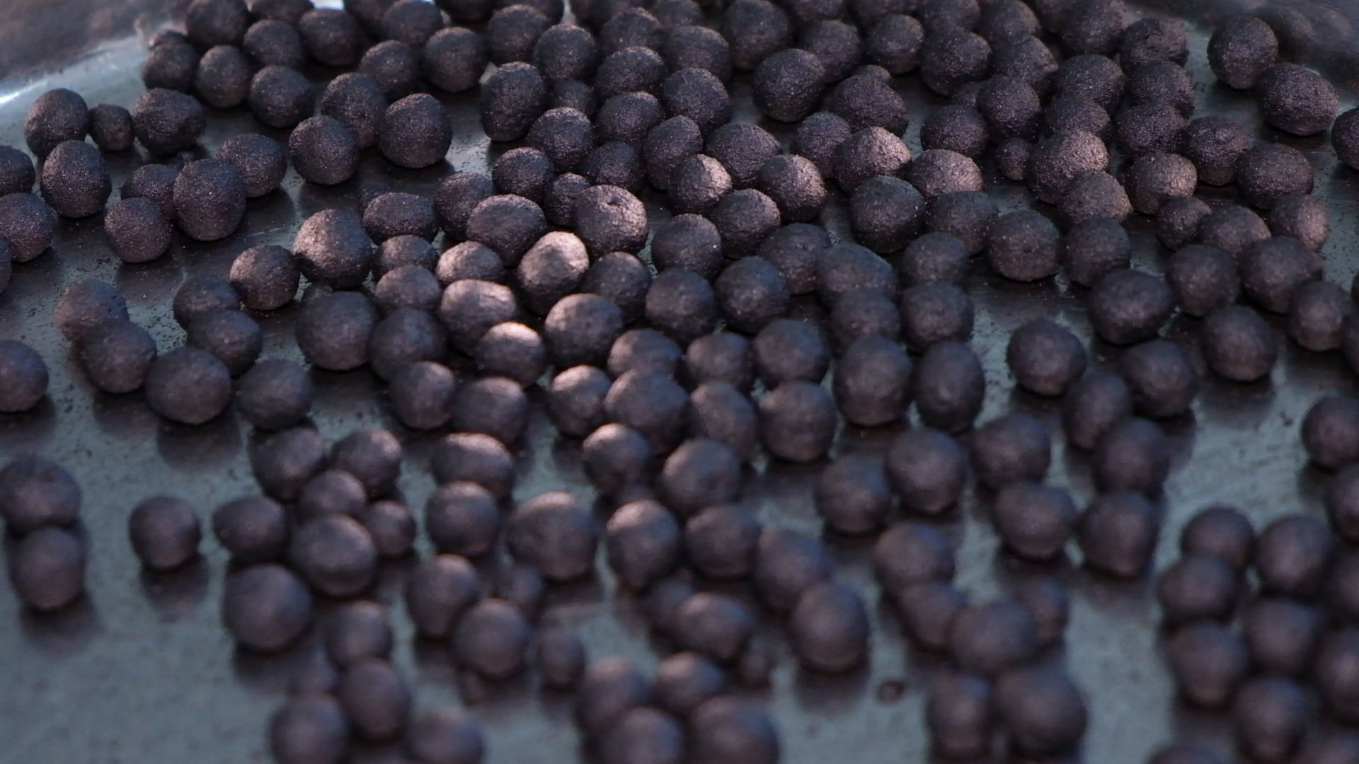 建杰實(shí)業(yè)丨球團(tuán)礦和燒結(jié)礦都是鋼鐵冶煉過程中的差異？