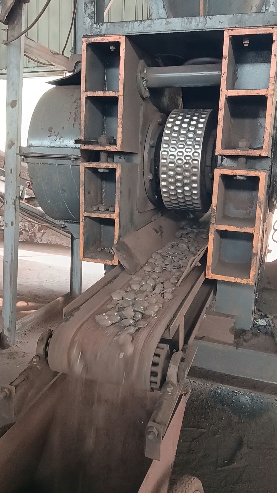 建杰轉(zhuǎn)底爐脫鋅除塵灰冷壓球團(tuán)粘合劑優(yōu)勢